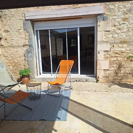 Au Calme Avec Parking Privé Hébergement de vacances *